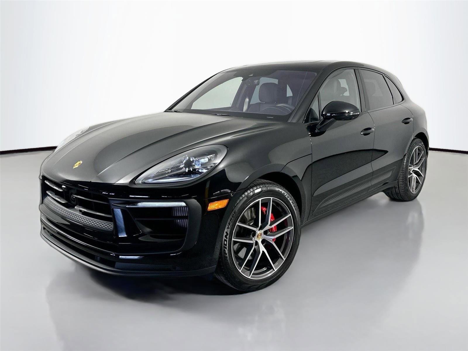 Certified 2025 Porsche Macan S AWD/4WD image 1