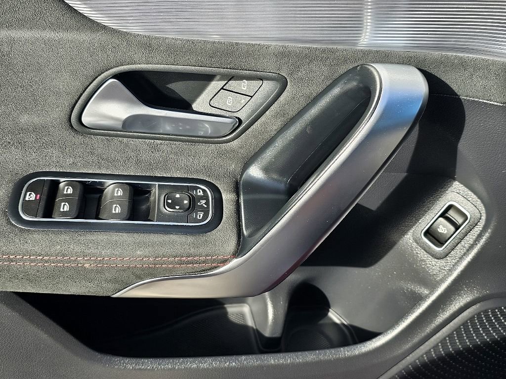 Used 2022 Mercedes-Benz CLA 250 image 25