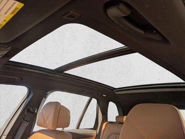 New 2026 BMW X5 xDrive50e w/ Climate Comfort Package image 17