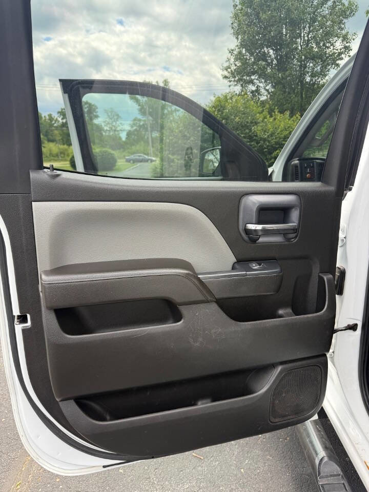 Used 2018 Chevrolet Silverado 2500 W/T w/ WT Convenience Package AWD/4WD image 14