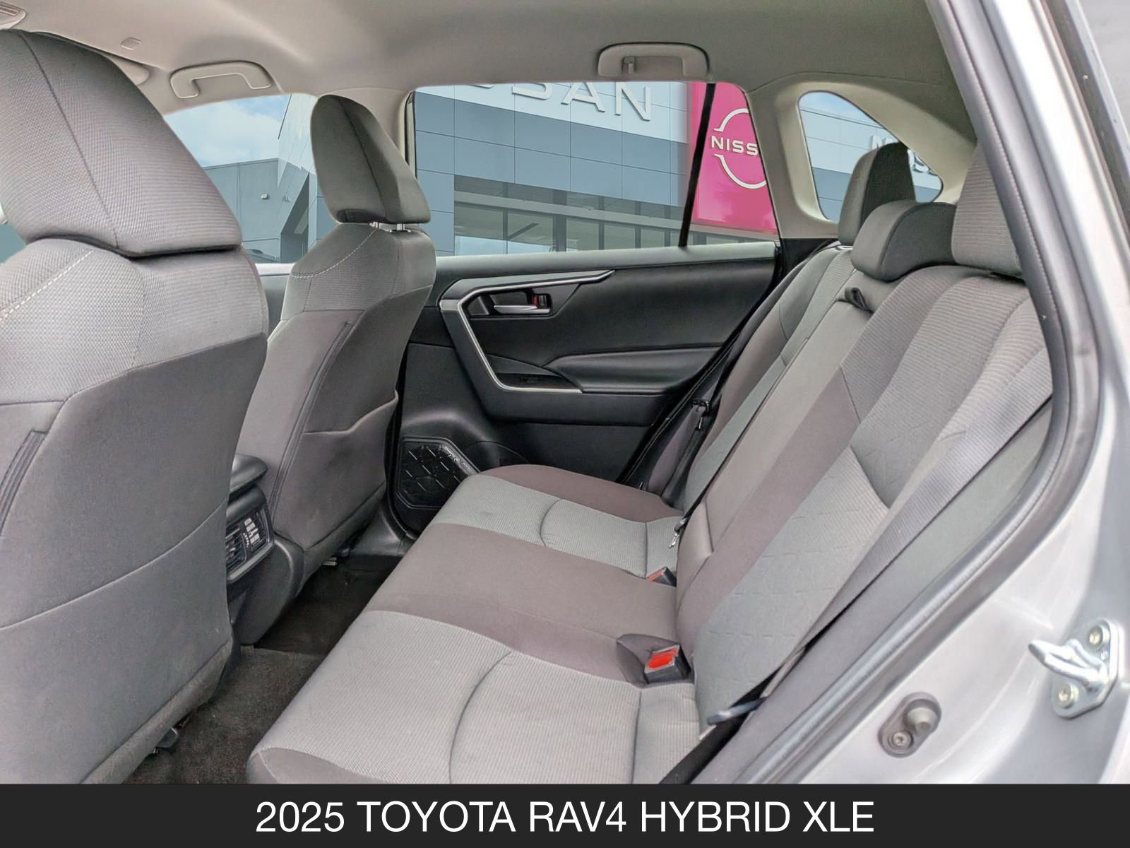 Used 2025 Toyota RAV4 XLE image 16