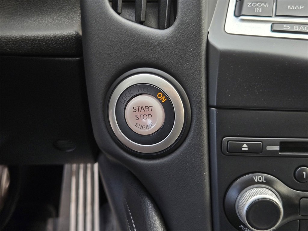 Used 2020 Nissan 370Z Touring Sport image 34