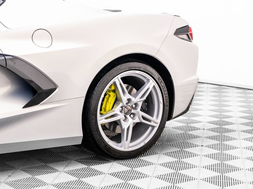 Used 2024 Chevrolet Corvette Stingray Premium Cpe w/ 3LT RWD image 32
