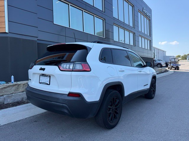 Used 2023 Jeep Cherokee Altitude Lux AWD/4WD image 3