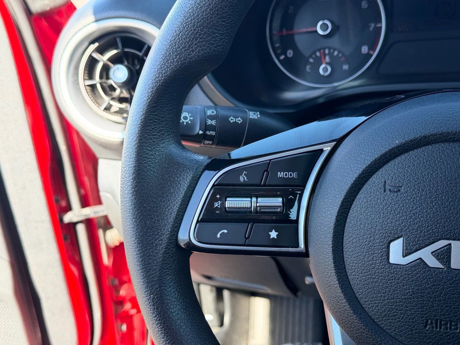 Used 2024 Kia Forte LXS image 23