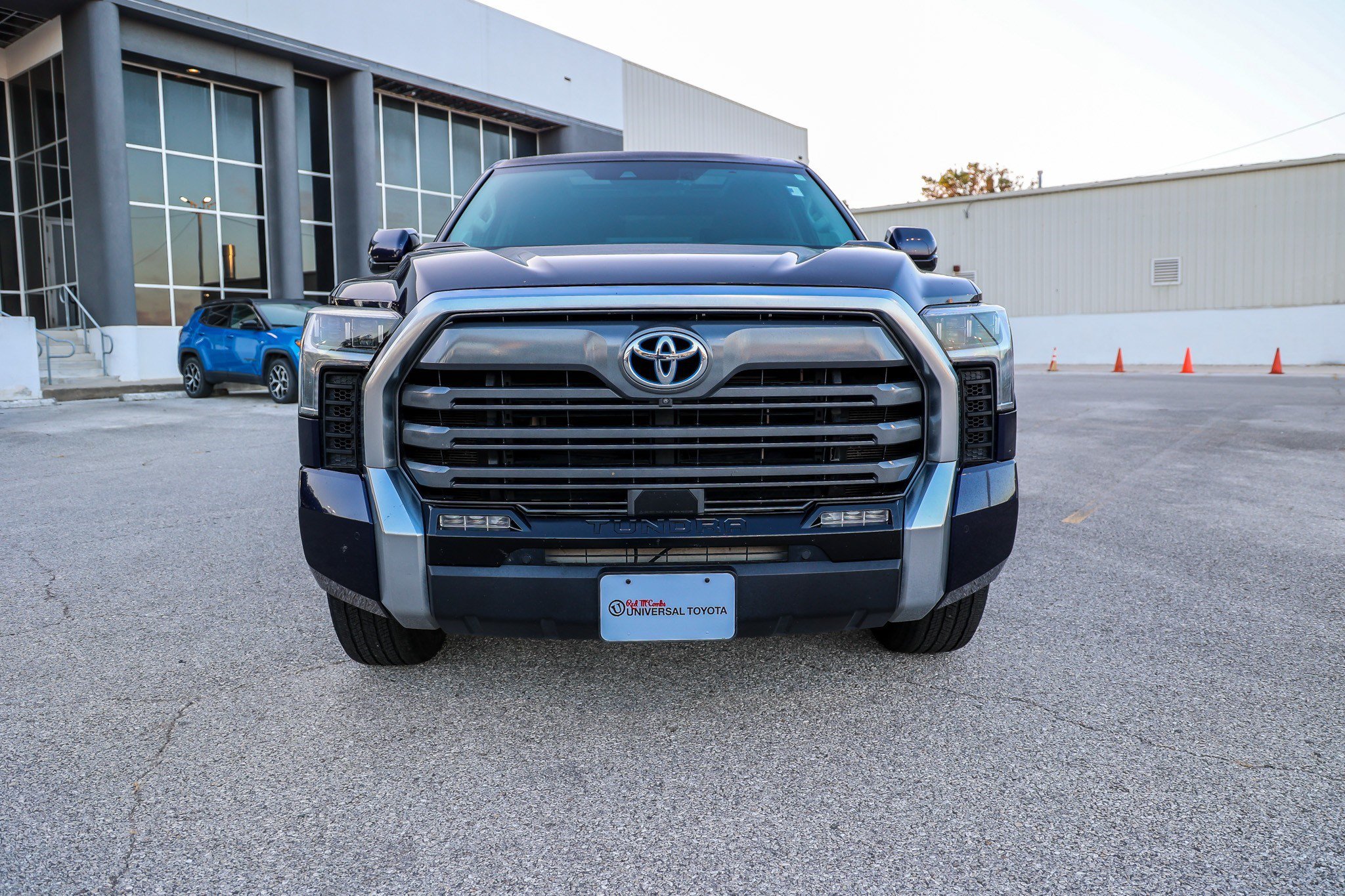 Used 2023 Toyota Tundra Limited AWD/4WD image 3
