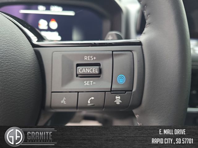 Used 2024 Nissan Rogue SL w/ SL Premium Package image 32