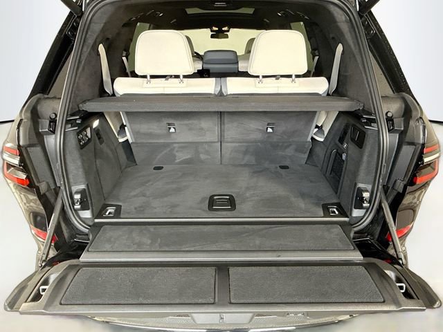 Used 2023 BMW X7 M60i w/ Executive Package AWD/4WD image 28
