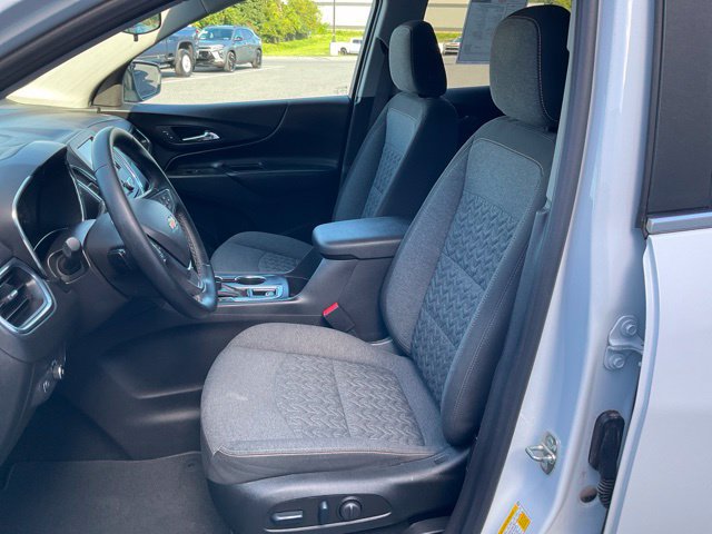 Used 2023 Chevrolet Equinox LT AWD/4WD image 2