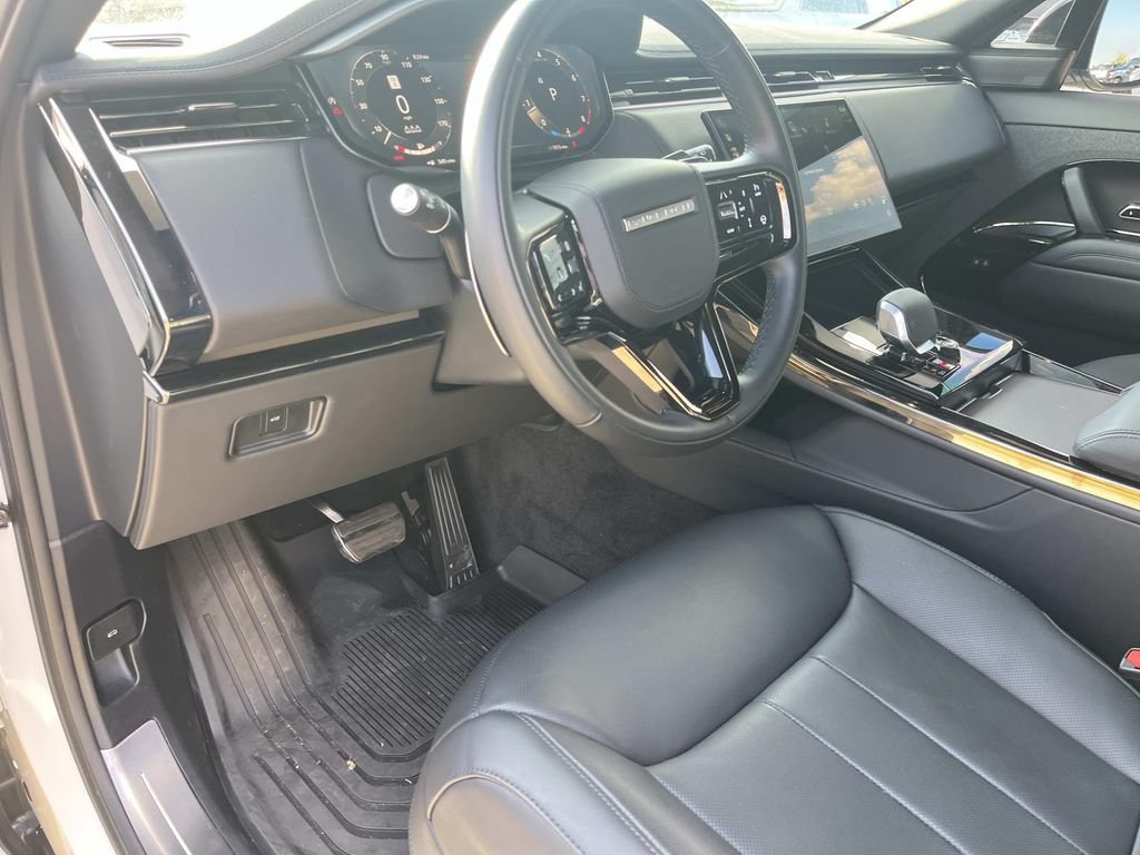 Certified 2026 Land Rover Range Rover Sport Dynamic SE AWD/4WD image 11