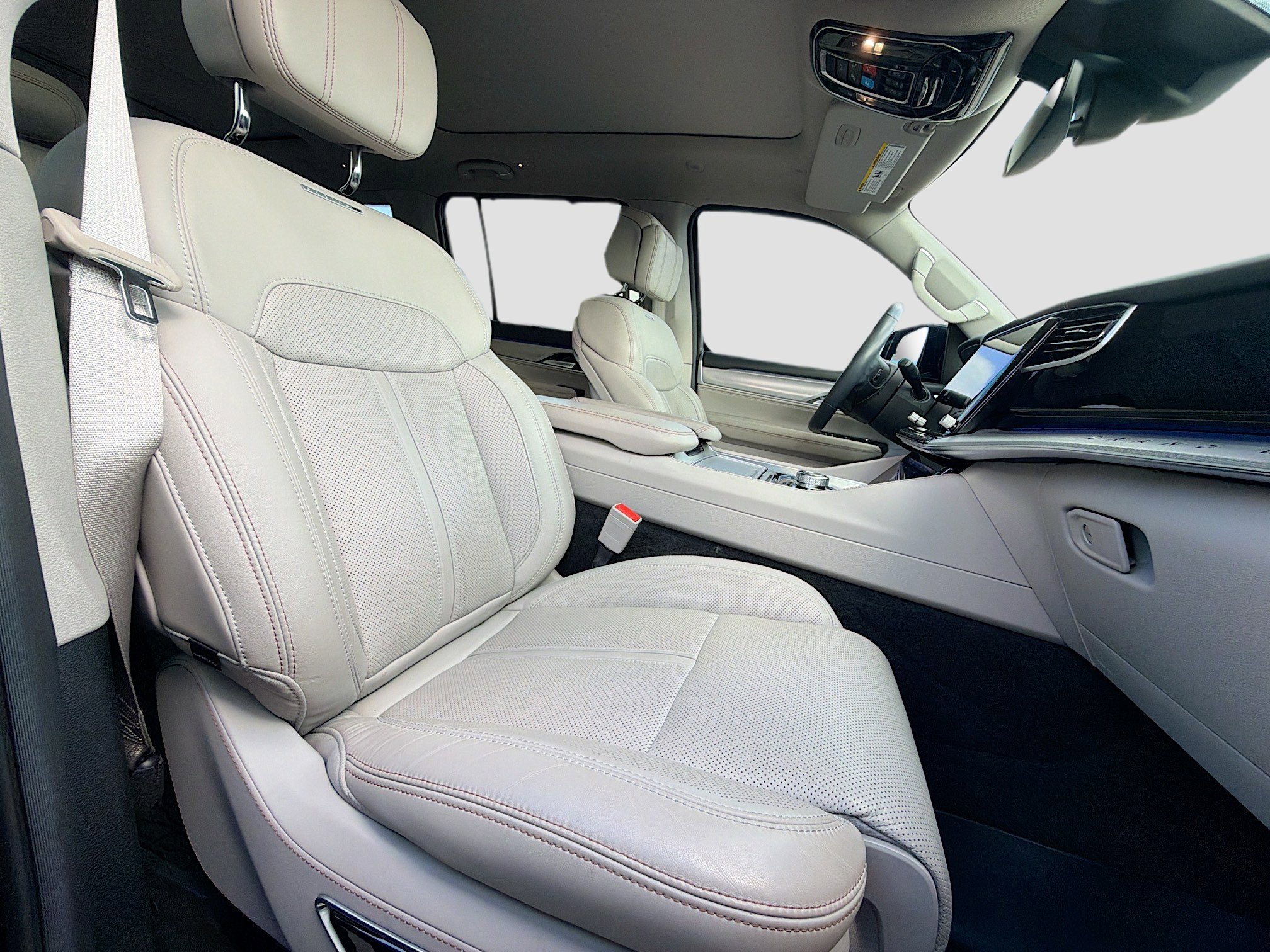 Used 2022 Jeep Grand Wagoneer Series I w/ Flexible Seating Group image 15