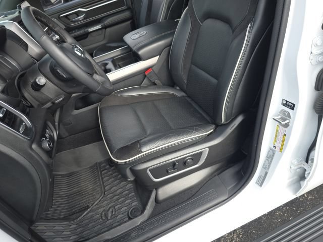 Used 2025 RAM 1500 Laramie AWD/4WD image 17