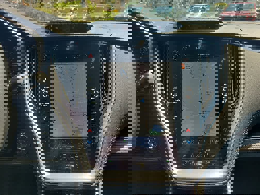 Certified 2025 Subaru Legacy Limited image 15