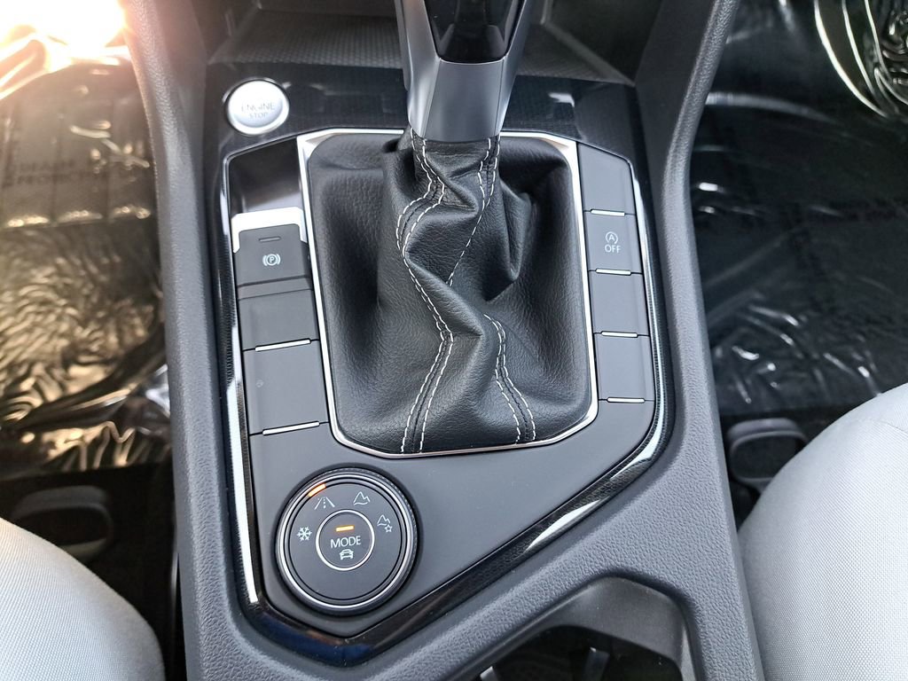 New 2025 Volkswagen Taos S image 28