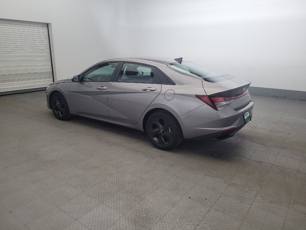 Used 2023 Hyundai Elantra SEL FWD image 3