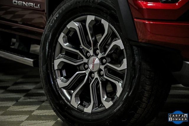 Used 2023 GMC Canyon Denali image 3