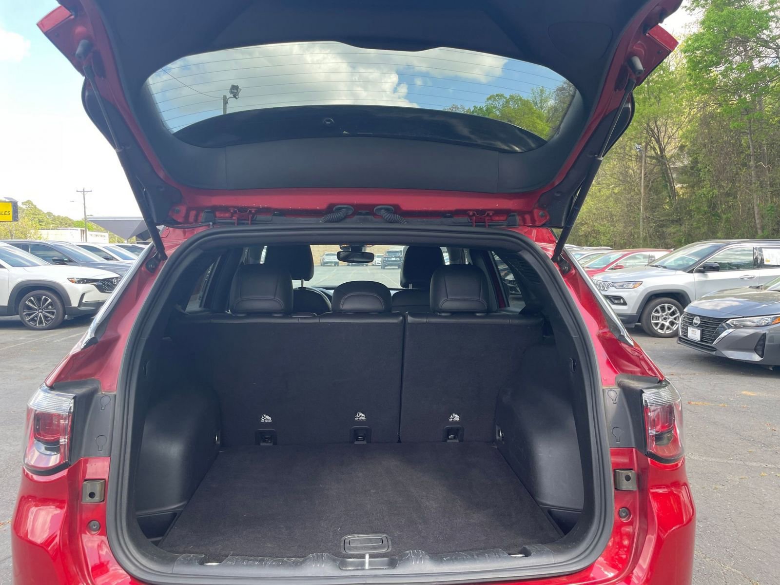 Used 2025 Jeep Compass Limited image 32