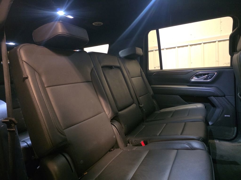 Used 2024 Chevrolet Suburban LT AWD/4WD image 30