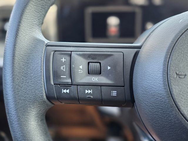 Used 2025 Nissan Kicks SV image 23