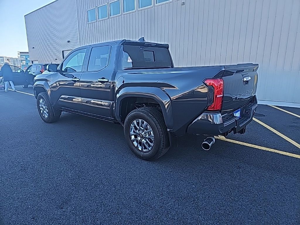 Used 2024 Toyota Tacoma Limited image 21