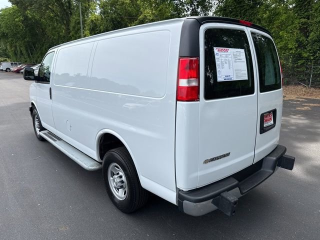 Used 2023 Chevrolet Express 2500 w/ Driver Convenience Package RWD image 3