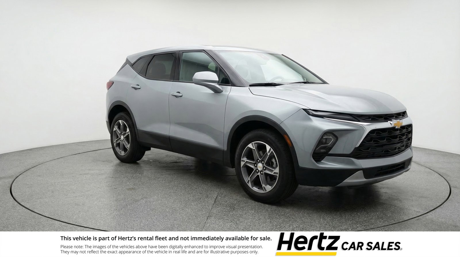 Used 2025 Chevrolet Blazer LT image 1