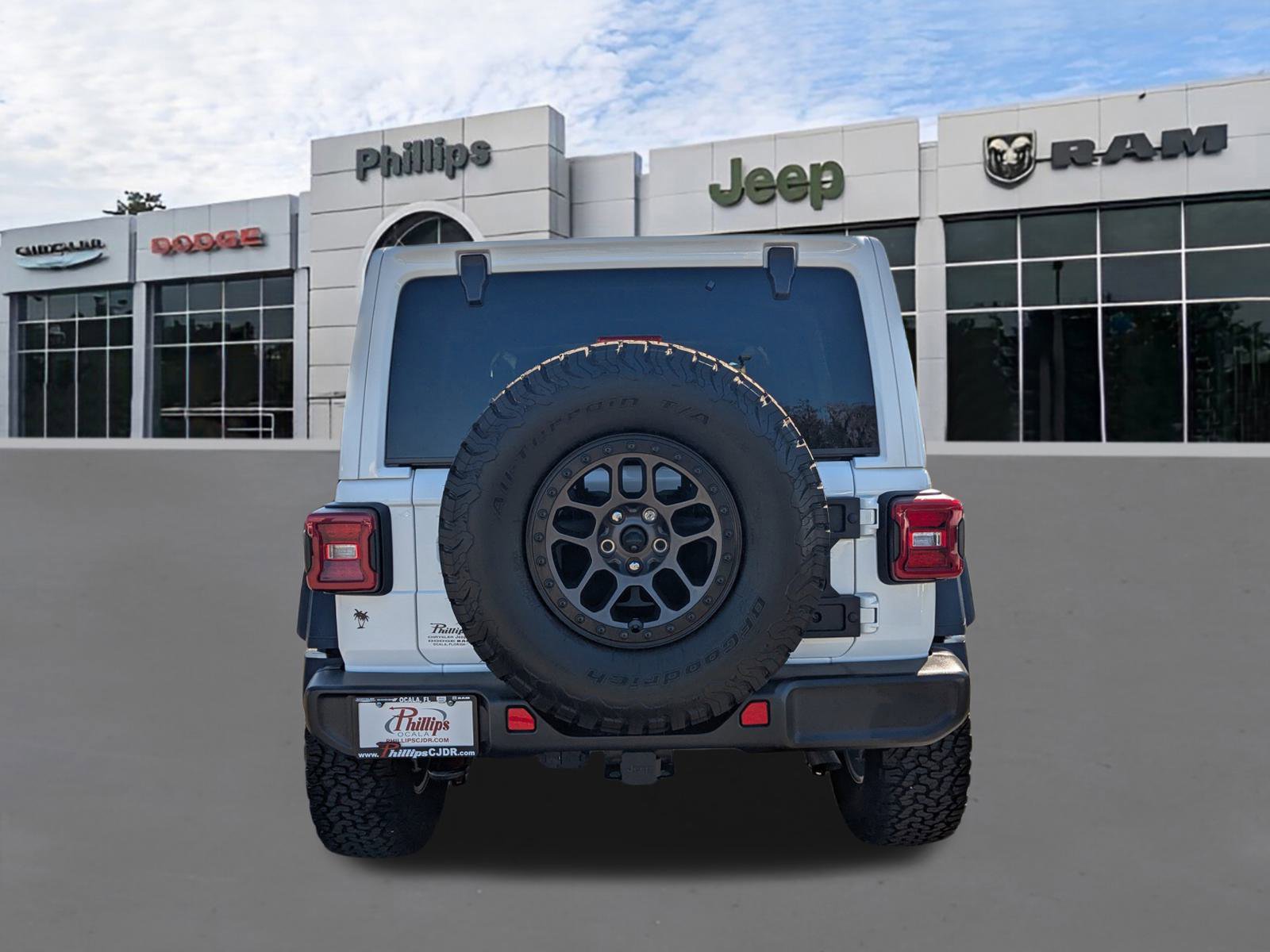Used 2022 Jeep Wrangler Unlimited Sport image 4