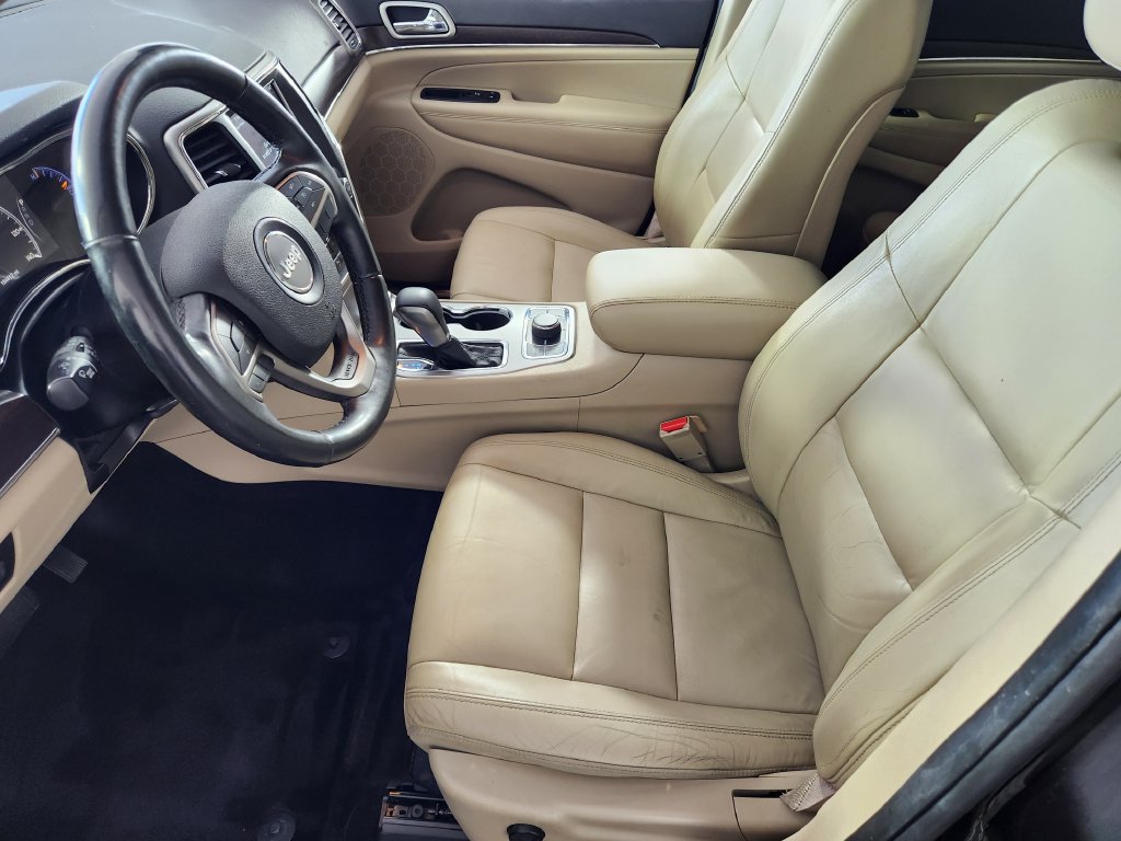 Used 2018 Jeep Grand Cherokee Limited AWD/4WD image 12