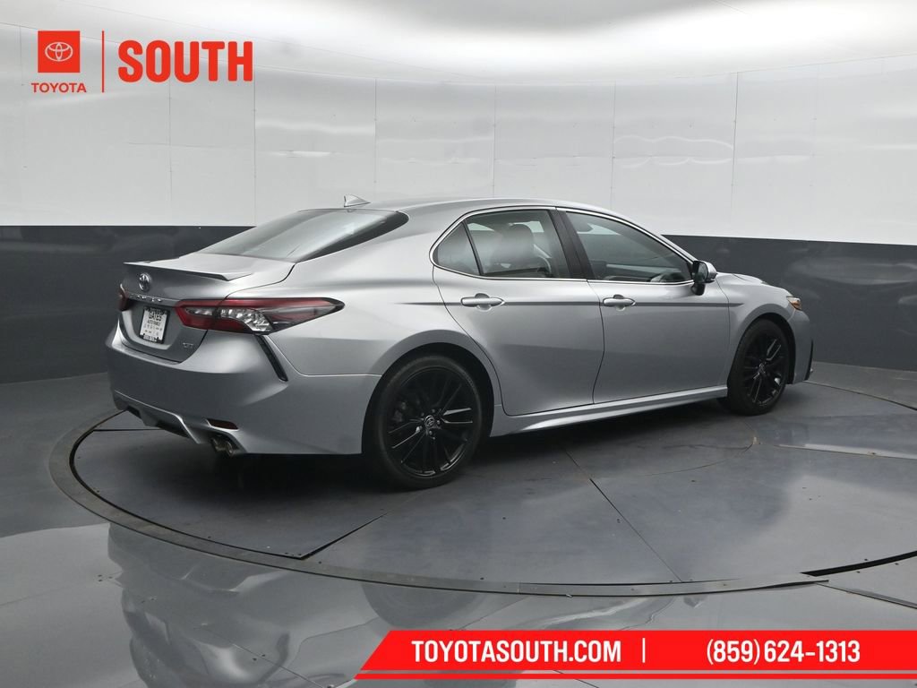 Used 2024 Toyota Camry XSE FWD image 2