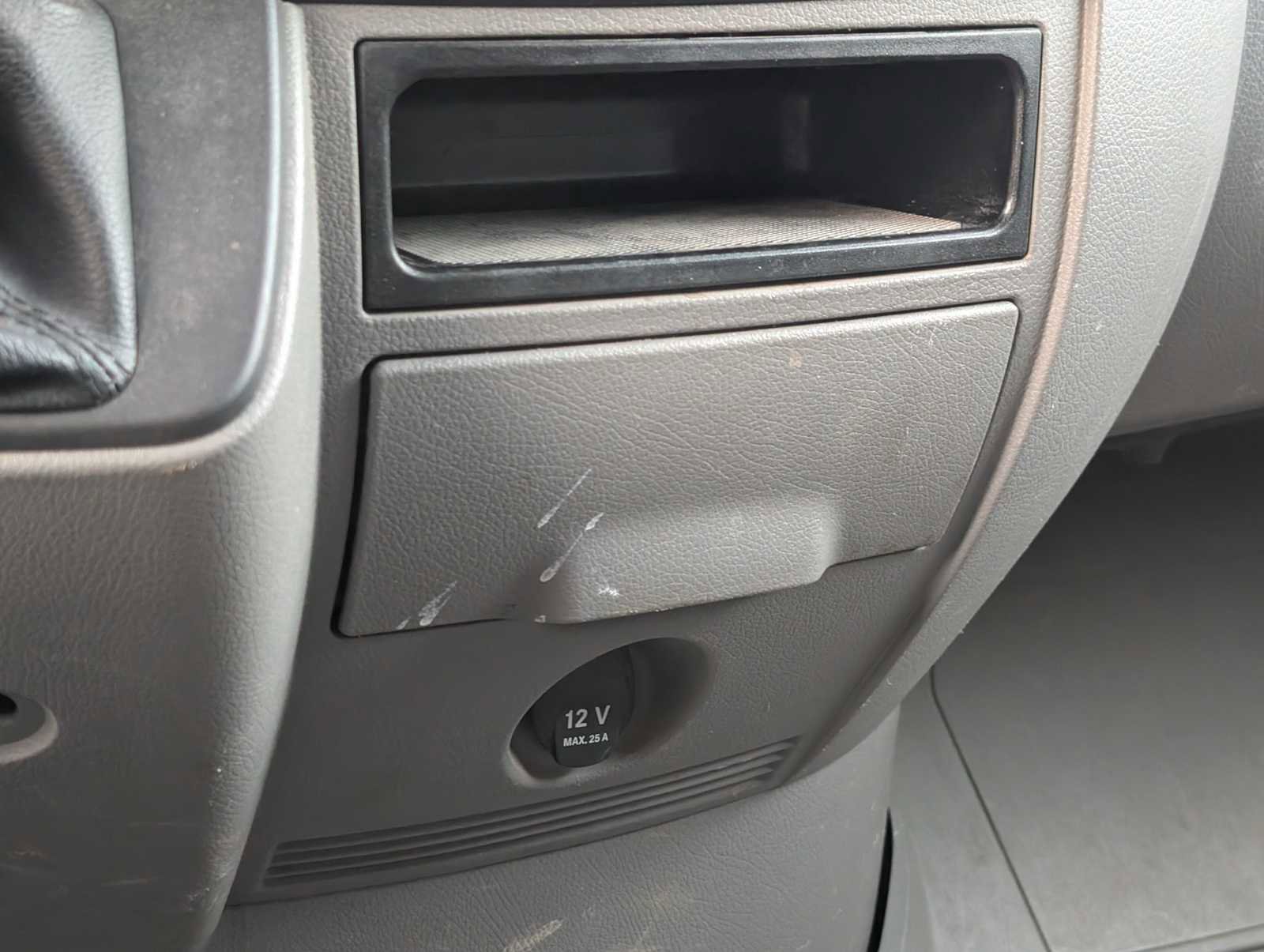 Used 2018 Mercedes-Benz Sprinter 2500 image 31