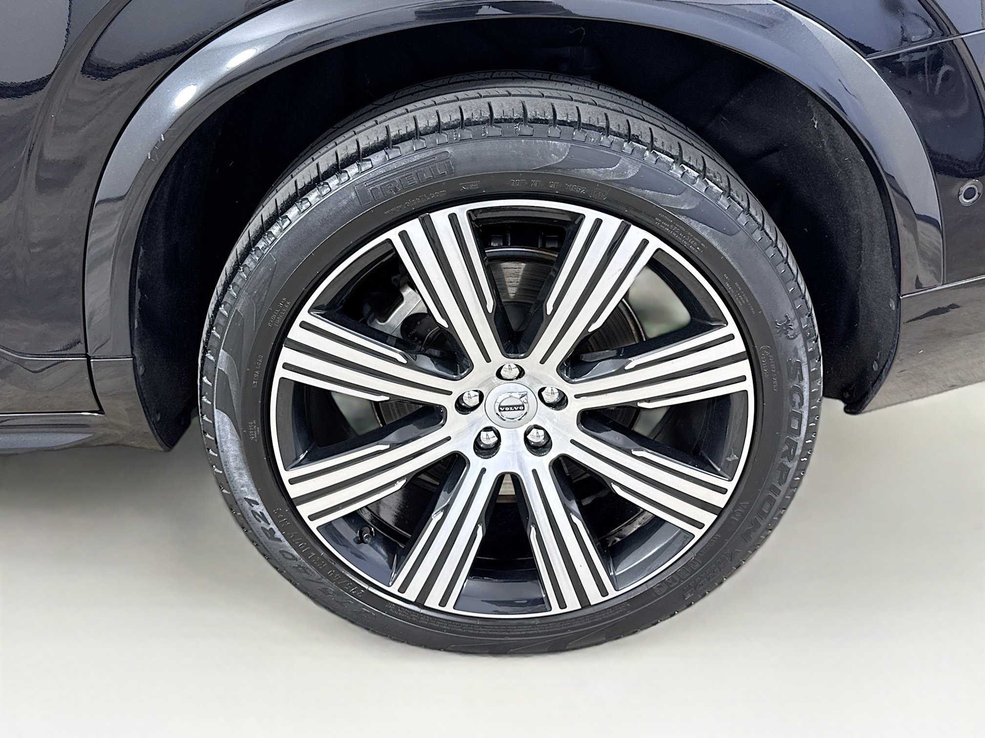 Used 2024 Volvo XC90 T8 Ultimate w/ Protection Package Premier AWD/4WD image 34
