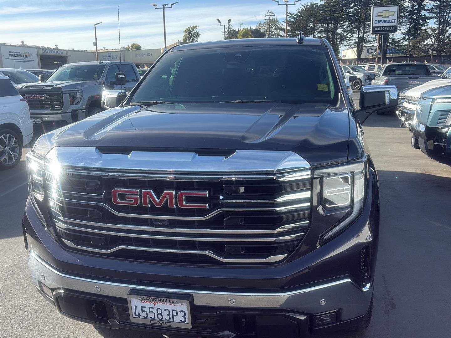 Used 2022 GMC Sierra 1500 SLT w/ SLT Premium Plus Package AWD/4WD image 7