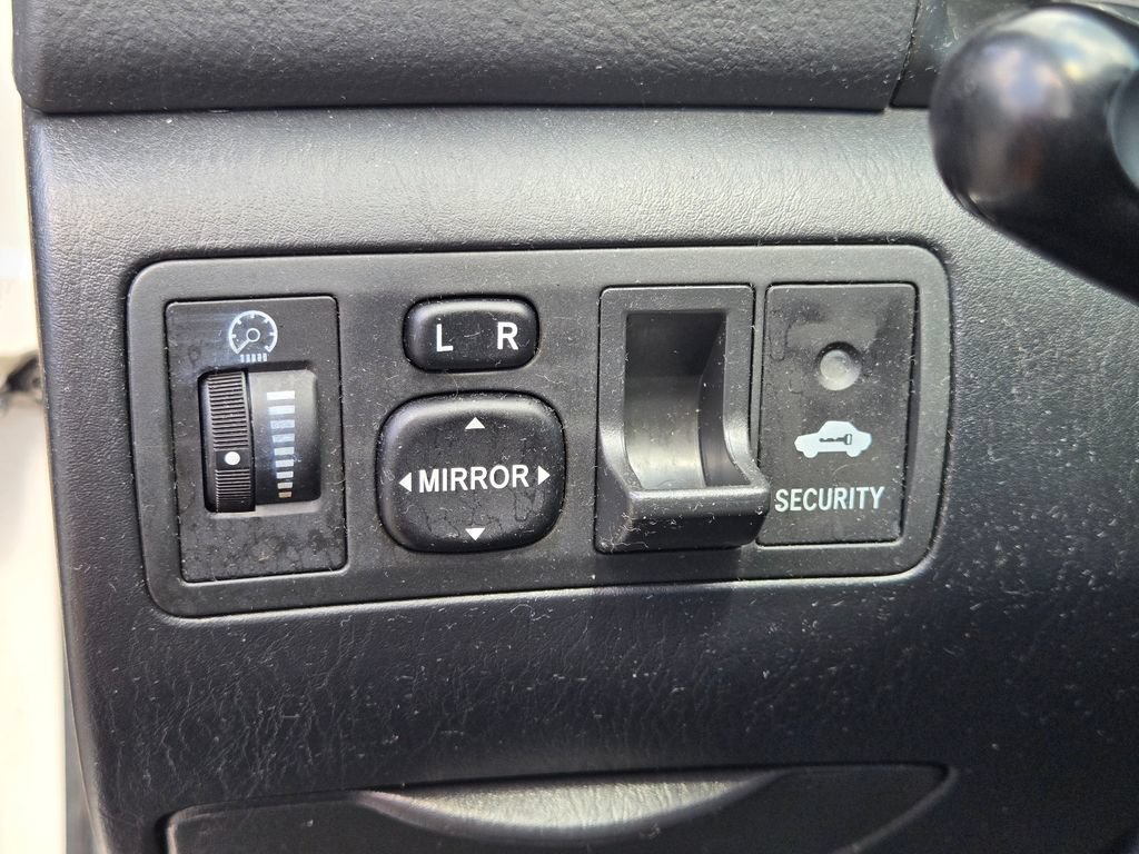 Used 2006 Toyota Corolla S FWD image 25