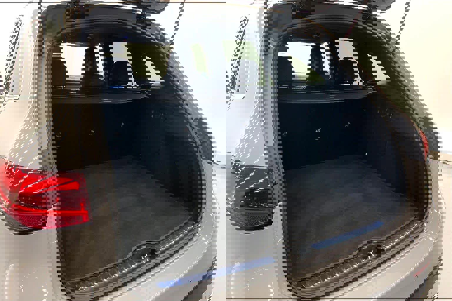 Used 2026 Mercedes-Benz GLC 300 image 16