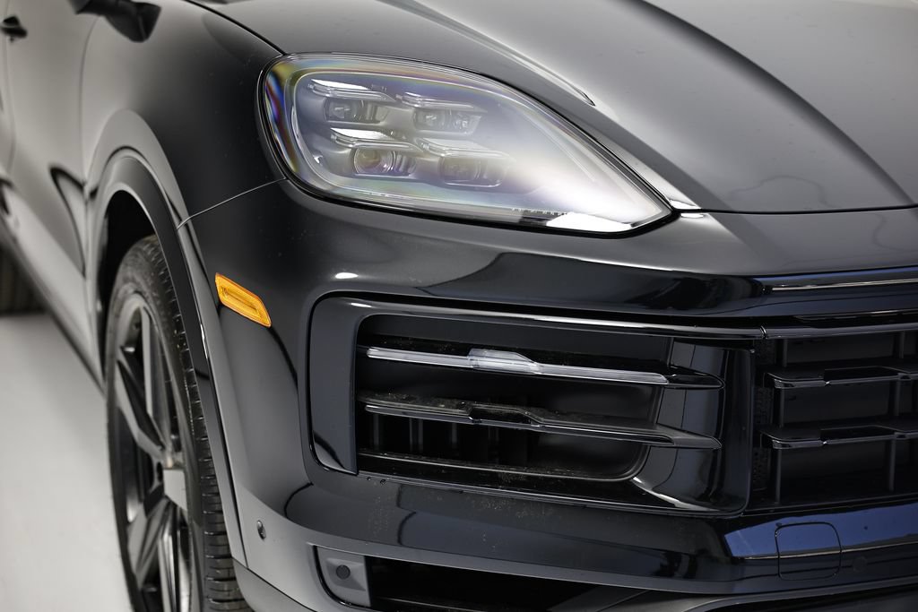 New 2026 Porsche Cayenne Coupe AWD/4WD image 16