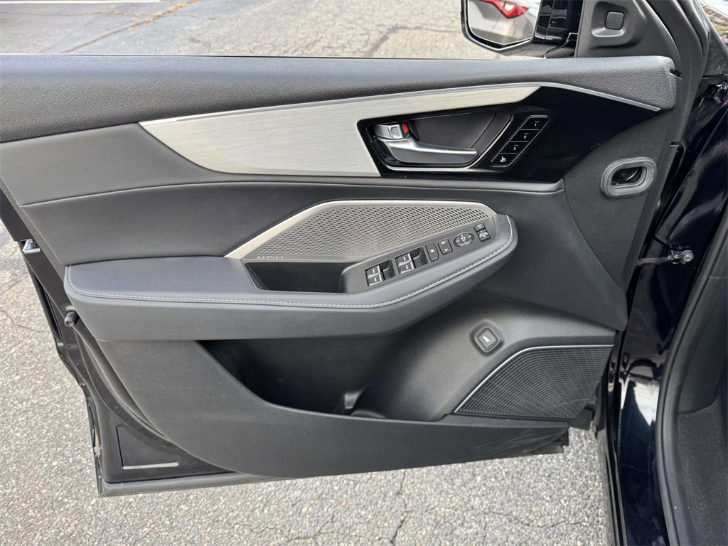 Certified 2023 Acura MDX SH-AWD w/ Technology Package image 15