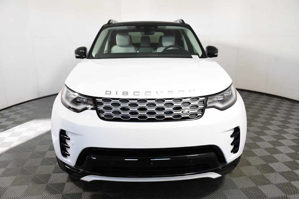 Certified 2026 Land Rover Discovery Limited Edition AWD/4WD image 10