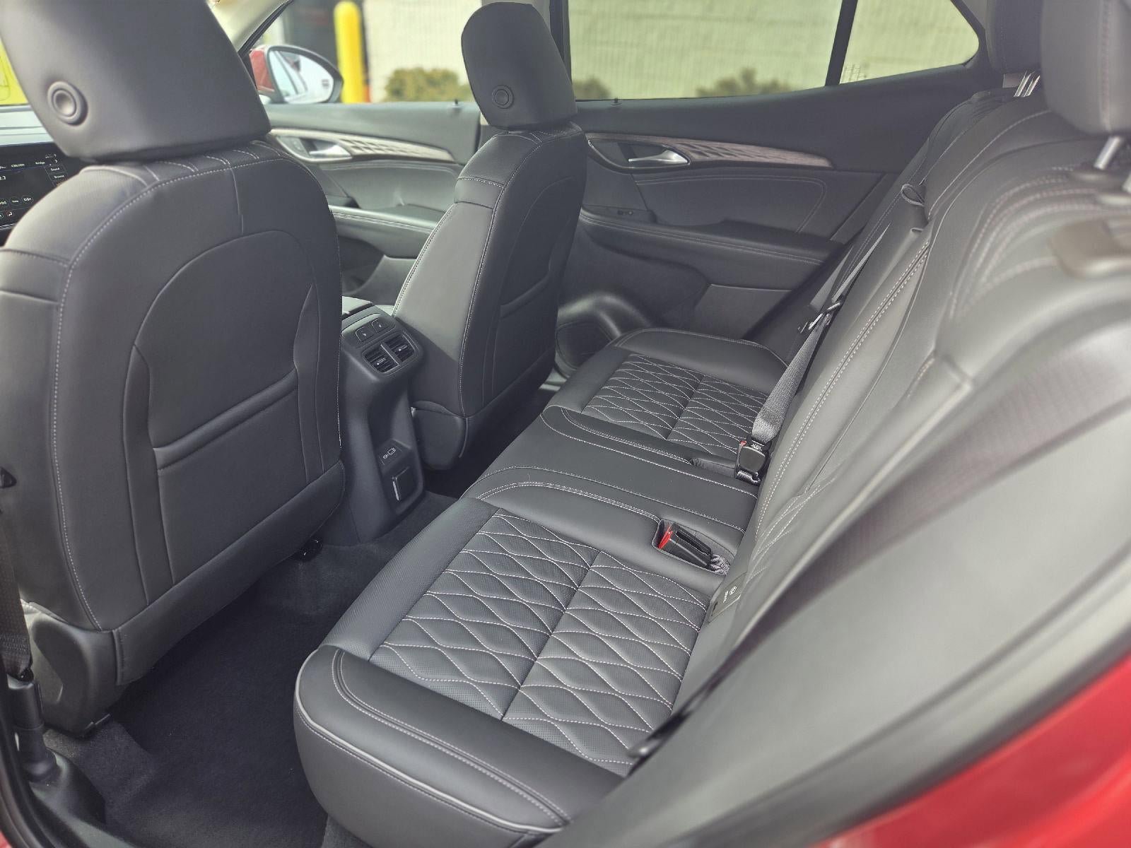 Certified 2023 Buick Envision Avenir image 34