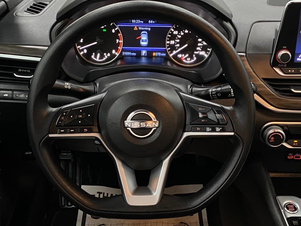 Used 2025 Nissan Altima 2.5 SV FWD image 14