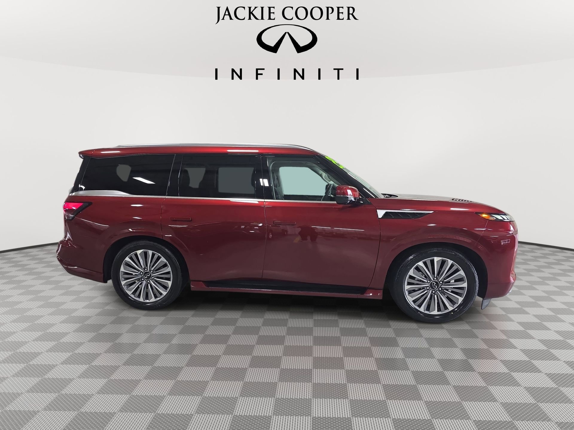 Certified 2025 INFINITI QX80 Sensory AWD/4WD image 4