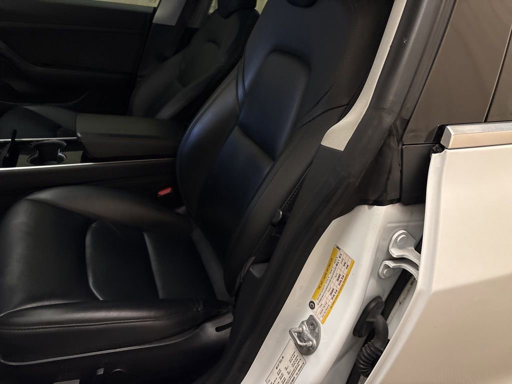 Used 2020 Tesla Model 3 image 11