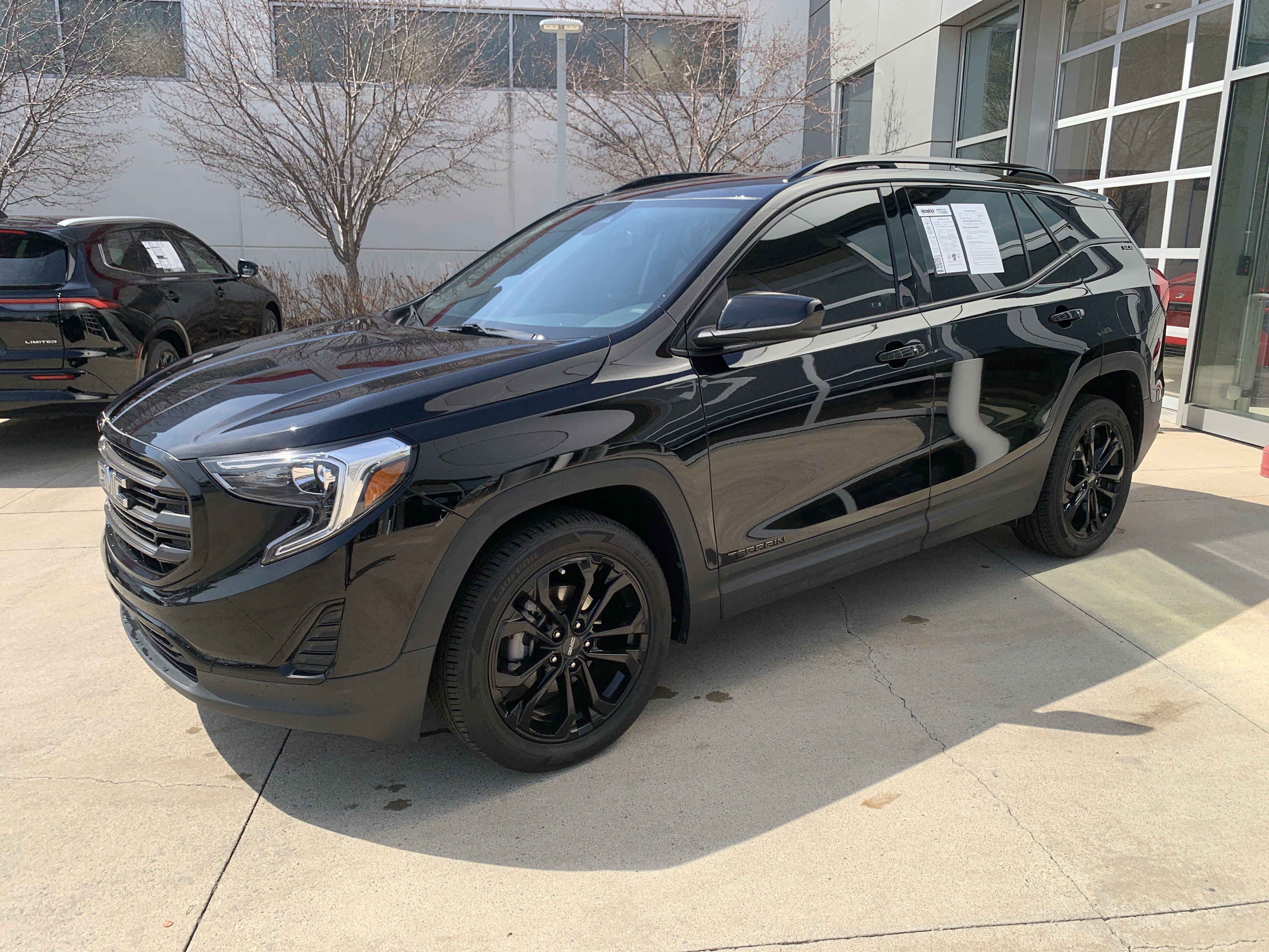 Used 2021 GMC Terrain SLE w/ Elevation Edition image 3