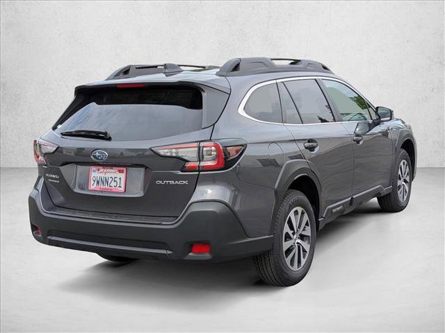 Used 2025 Subaru Outback Premium image 5