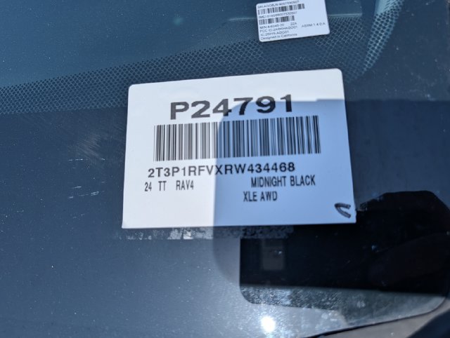Used 2024 Toyota RAV4 XLE AWD/4WD image 34