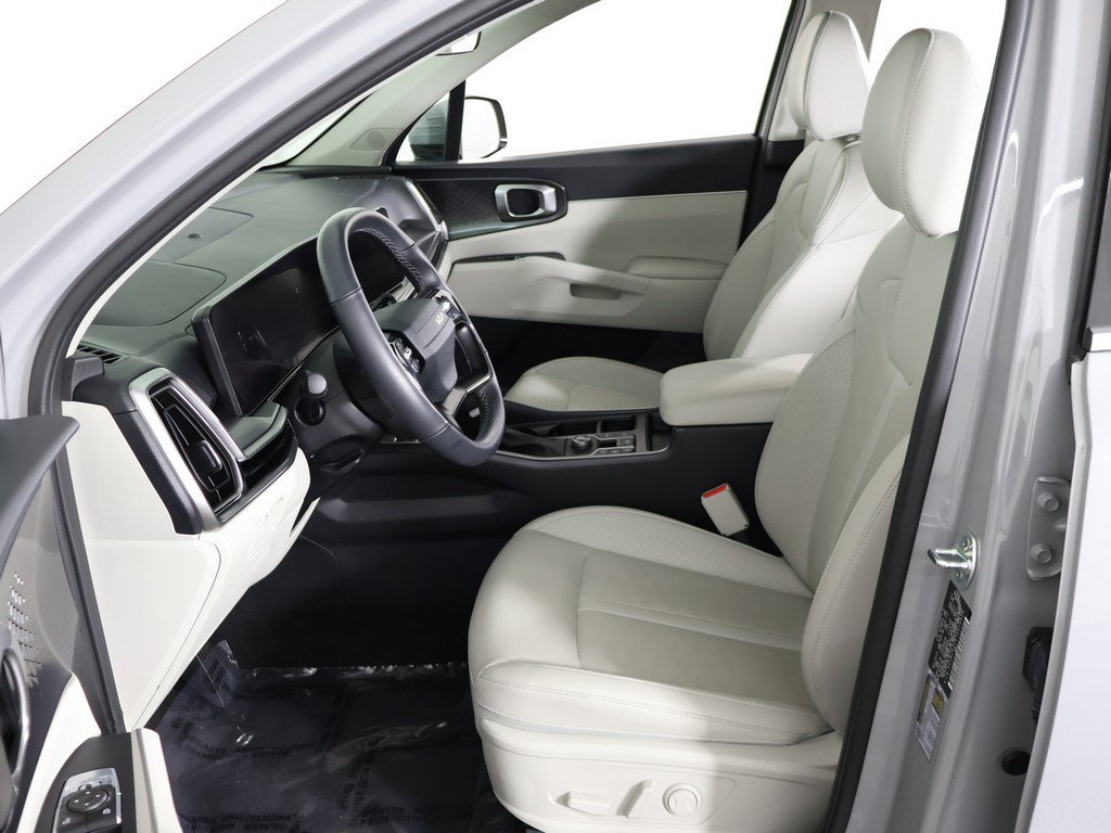Certified 2026 Kia Sorento S FWD image 30