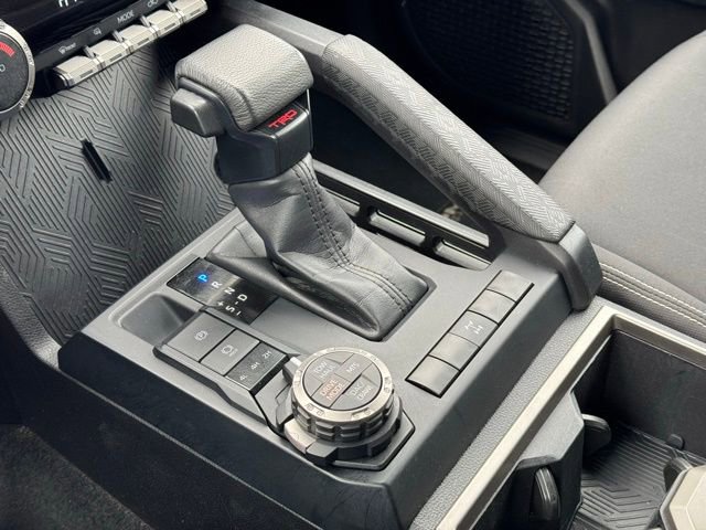Used 2024 Toyota Tacoma TRD Off-Road image 32