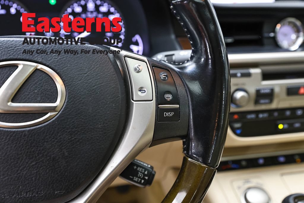 Used 2015 Lexus ES 350 w/ Luxury Package FWD image 16