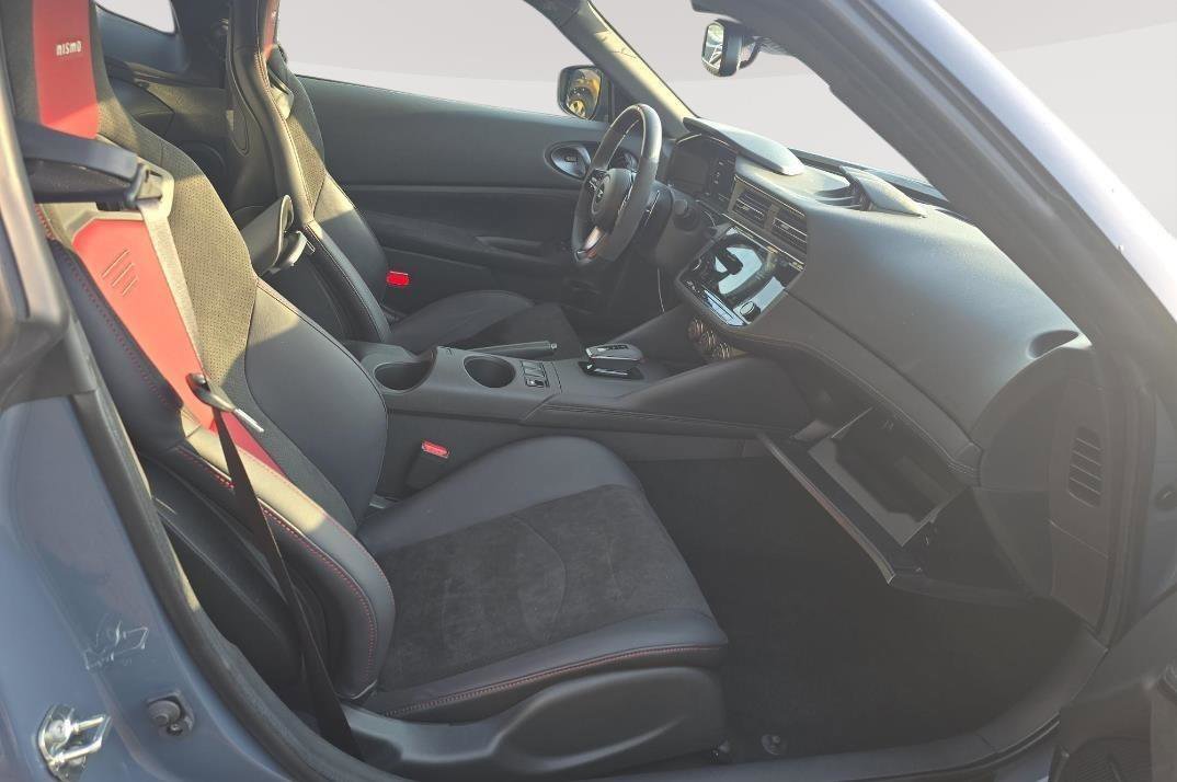 Used 2026 Nissan Z NISMO w/ Floor Mat Package RWD image 5