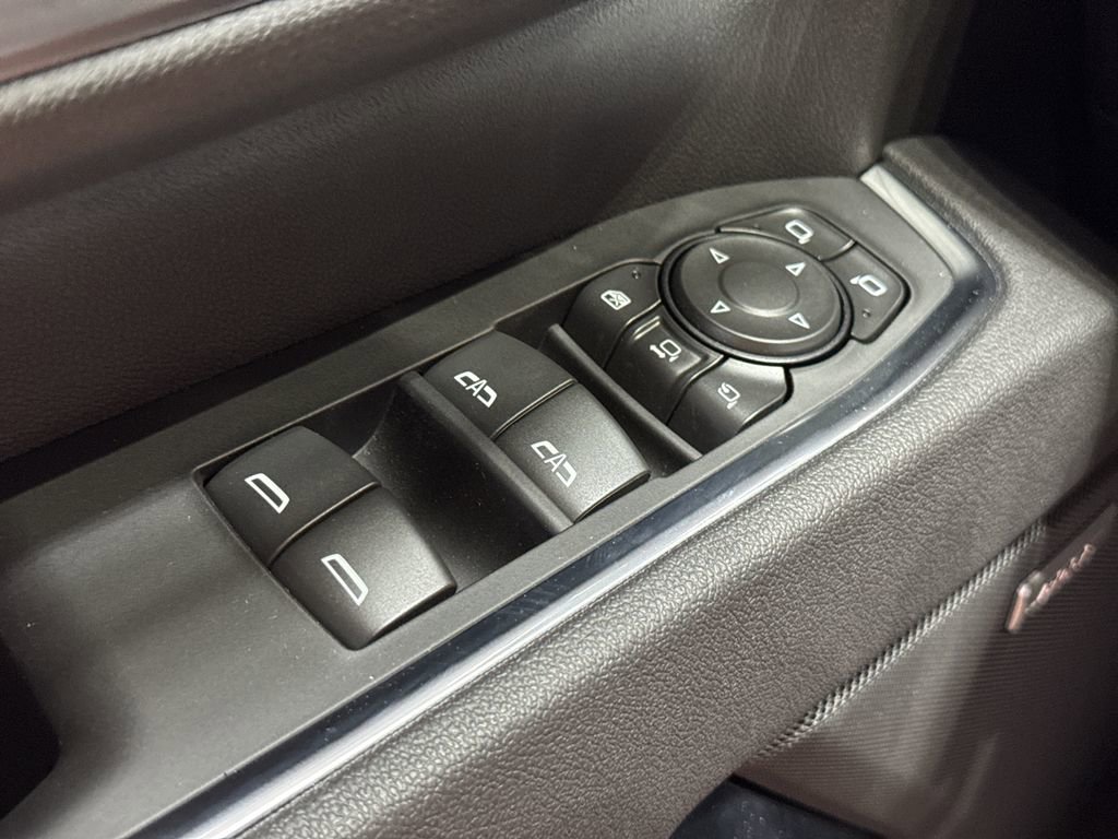 New 2025 GMC Sierra 2500 SLT image 40