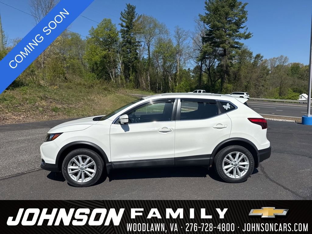 Used 2017 Nissan Rogue Sport SV w/ SV Premium Package AWD/4WD image 4